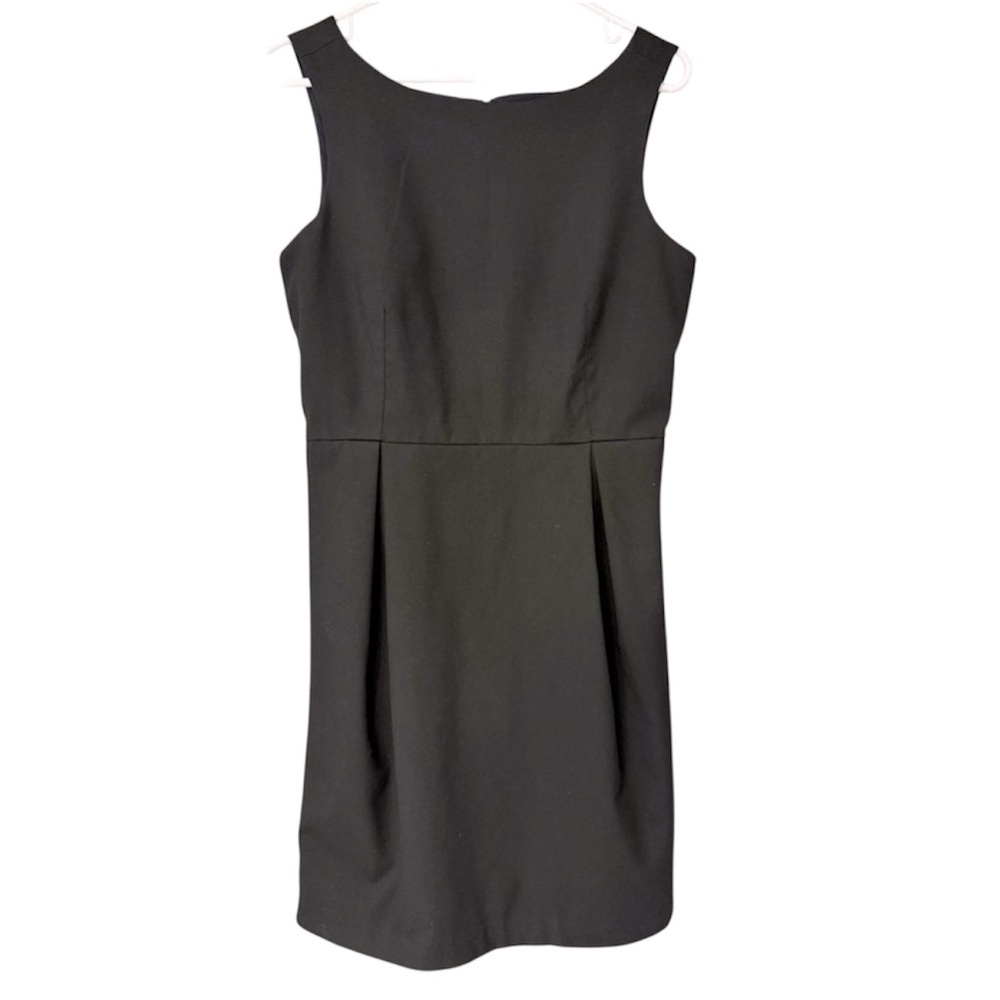 Gap Black Sleeveless Sheath Dress Scoop Neck Pleated Career LBD Size 8